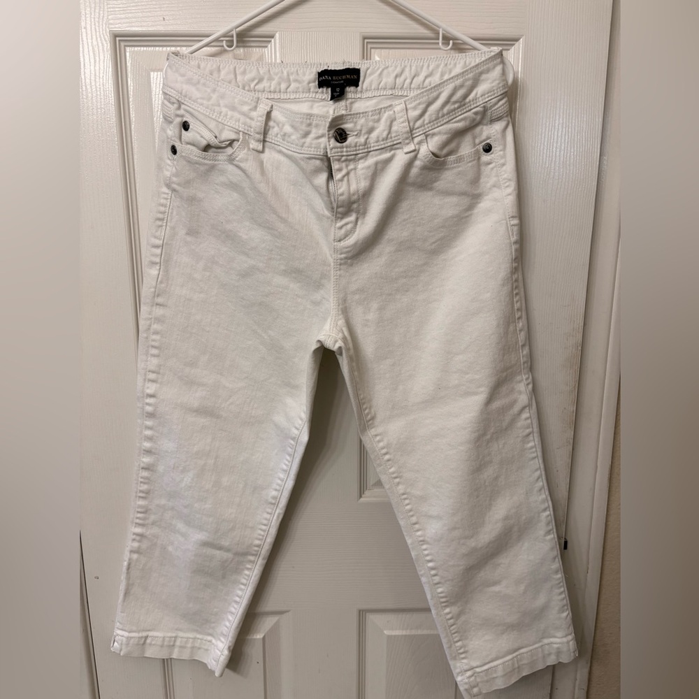Dana Buchman Off-White Cropped Jeans